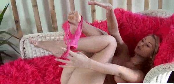  Amateur Girl (antonya) Play With Things As Dildos On Cam vid-13